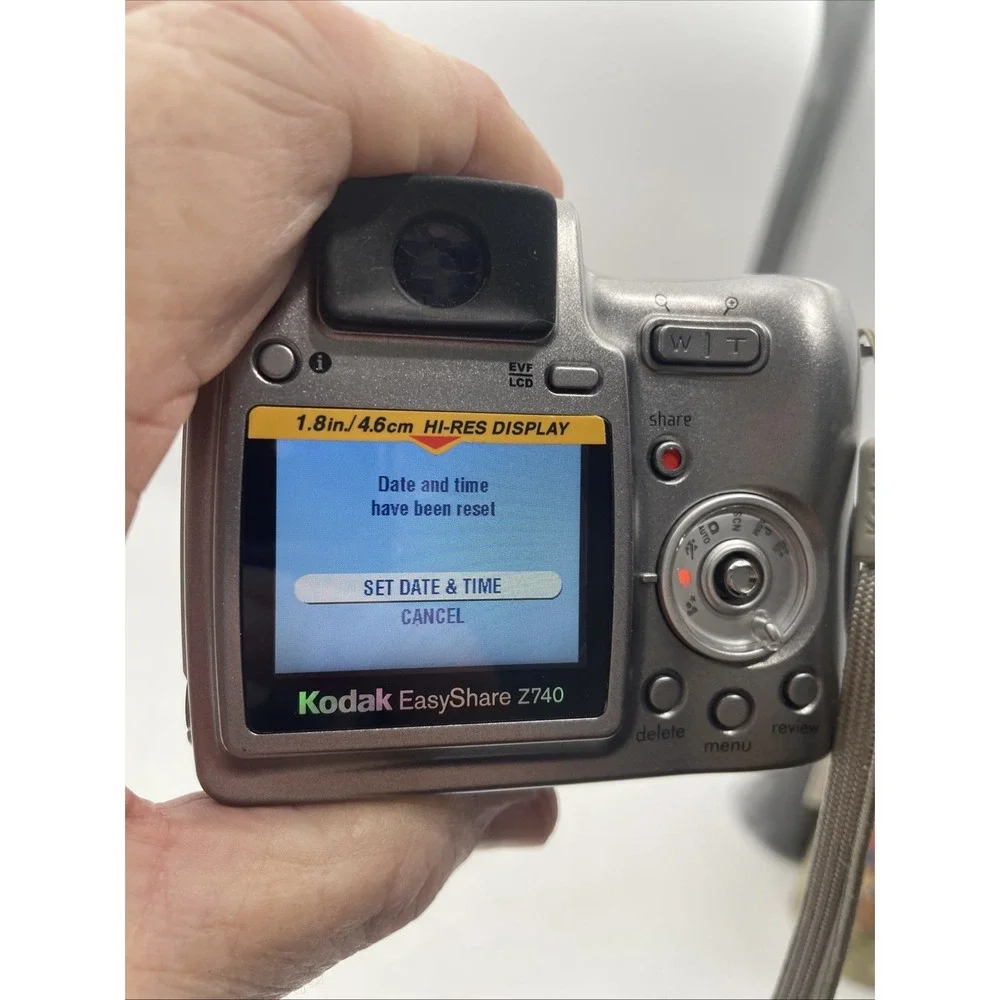 Kodak EasyShare Z740 5MP Digital Camera 10X Zoom+Battery+SD Card-TESTED